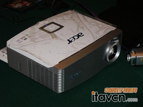 ȫ׿“ȫ3D+1080P”곞H9500BDͶӰ