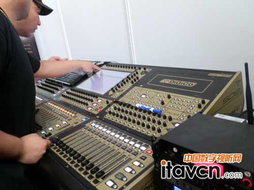 DiGiCo SD8