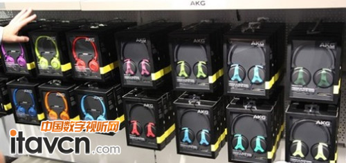 AKGʶչ